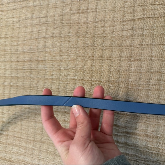 Kate Spade Navy Crossbody Bag with Scallop Detail - Picture 10 of 12